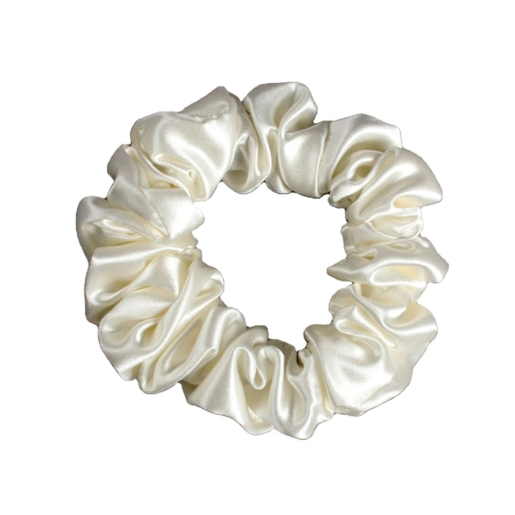 Sidensnodd scrunchie stor vit naturisiden hårsnodd produktbild 